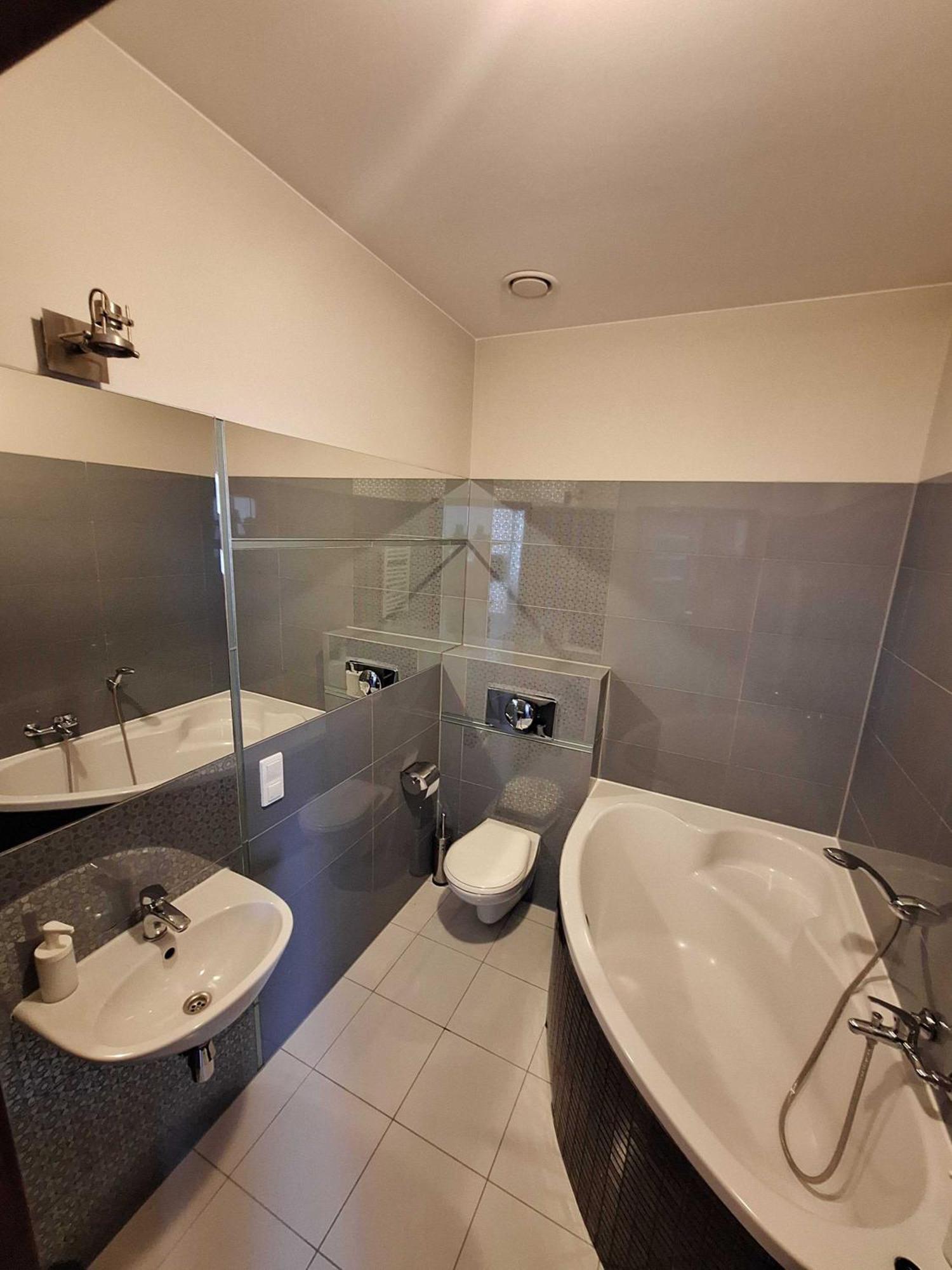 Adler Bed&Breakfast Daire Łódź Dış mekan fotoğraf