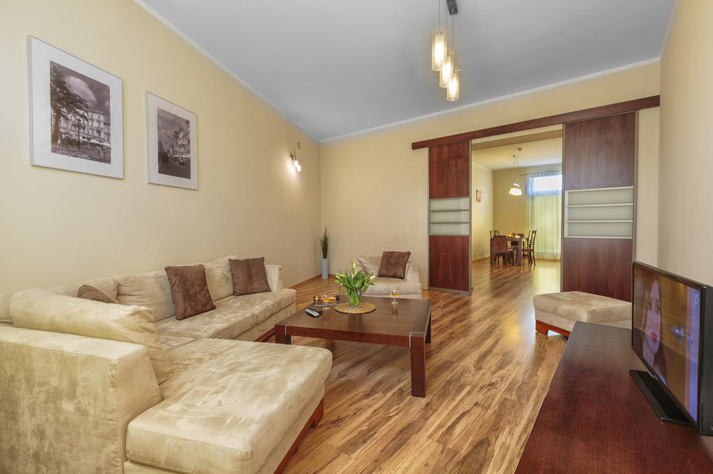 Adler Bed&Breakfast Daire Łódź Dış mekan fotoğraf