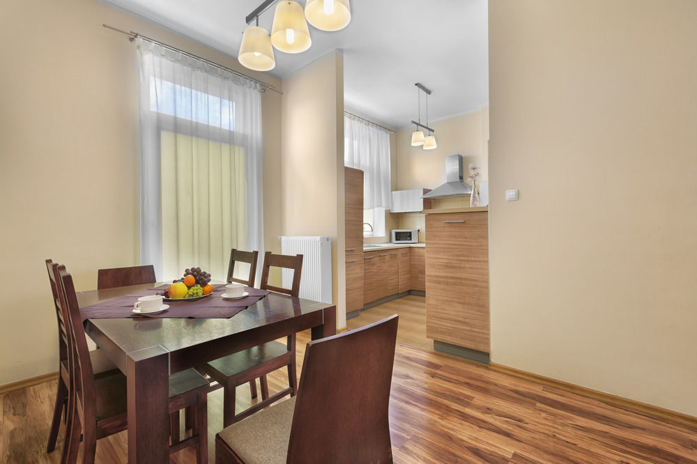 Adler Bed&Breakfast Daire Łódź Dış mekan fotoğraf