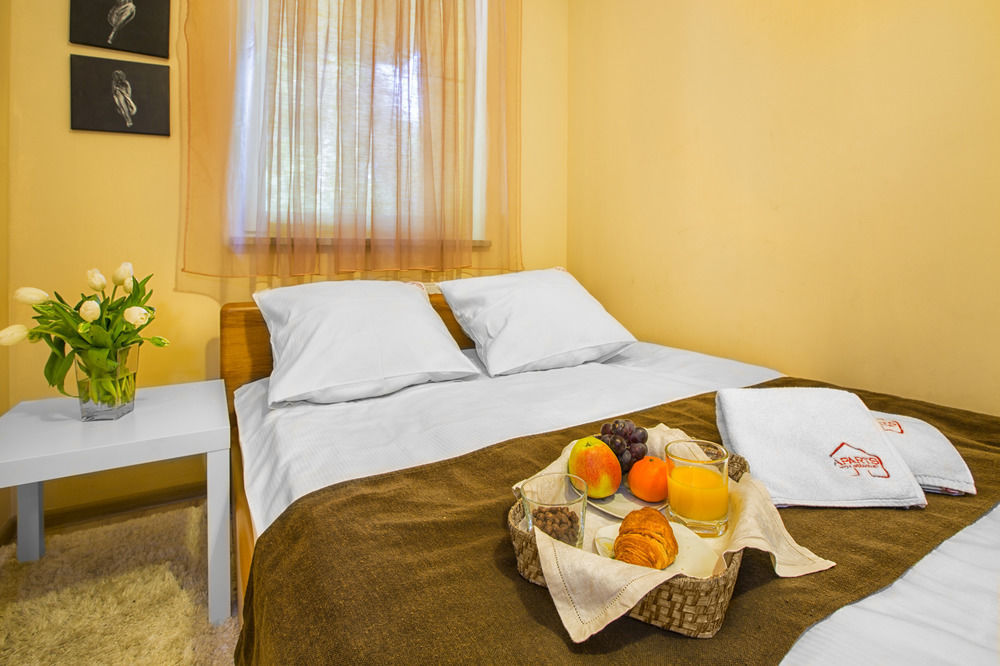 Adler Bed&Breakfast Daire Łódź Dış mekan fotoğraf